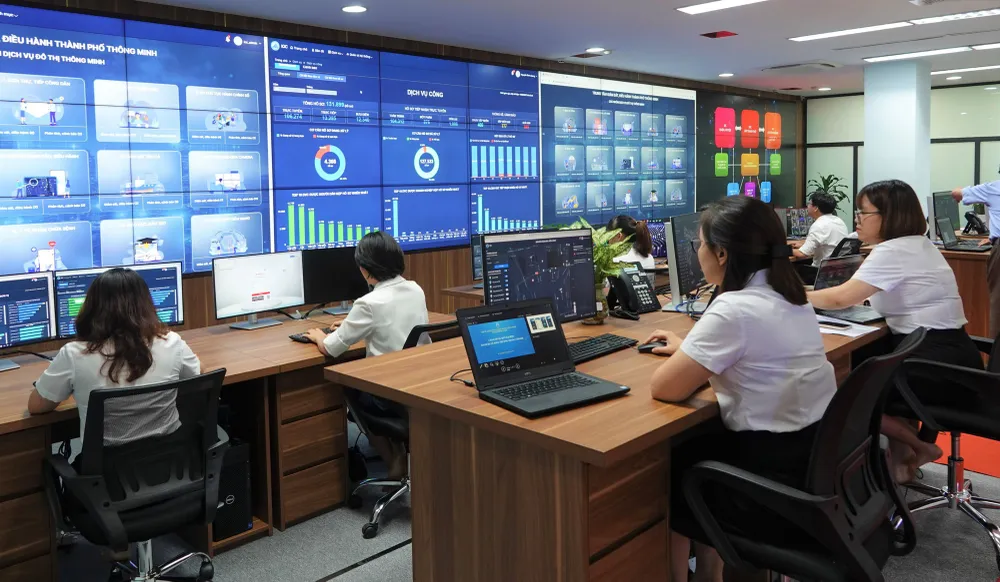 Việc đưa Trung tâm IOC vào hoạt động sẽ giúp lãnh đạo các cấp của TP Đà Nẵng giám sát, điều hành Bai 4 Việc đưa Trung tâm IOC vào hoạt động sẽ giúp lãnh đạo các cấp của thành phố Đà Nẵng giám sát, điều hành, đưa ra các quyết định và quản lý chất lượng dịch vụ công.jpg