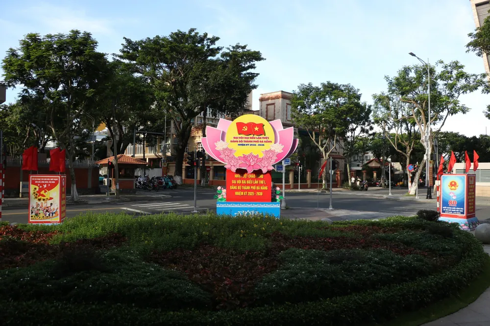 Đà Nẵng đã tổ chức thành công Đại hội đại biểu lần thứ I Đảng bộ thành phố. Ảnh: XUÂN QUỲNH Bai 10.jpg