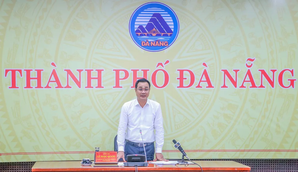 LAM VIEC DANG UY UBND6.jpg