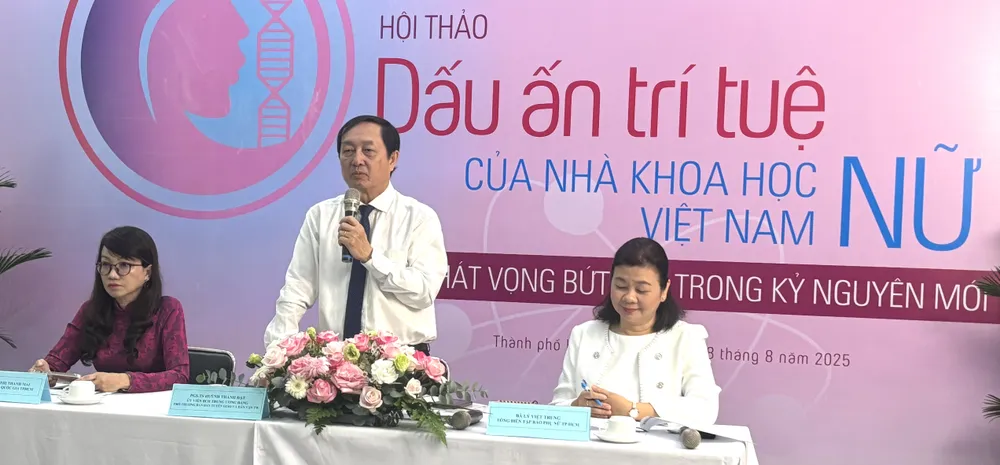 Đại biểu chủ trì tại tọa đàm IMG_0037.jpg