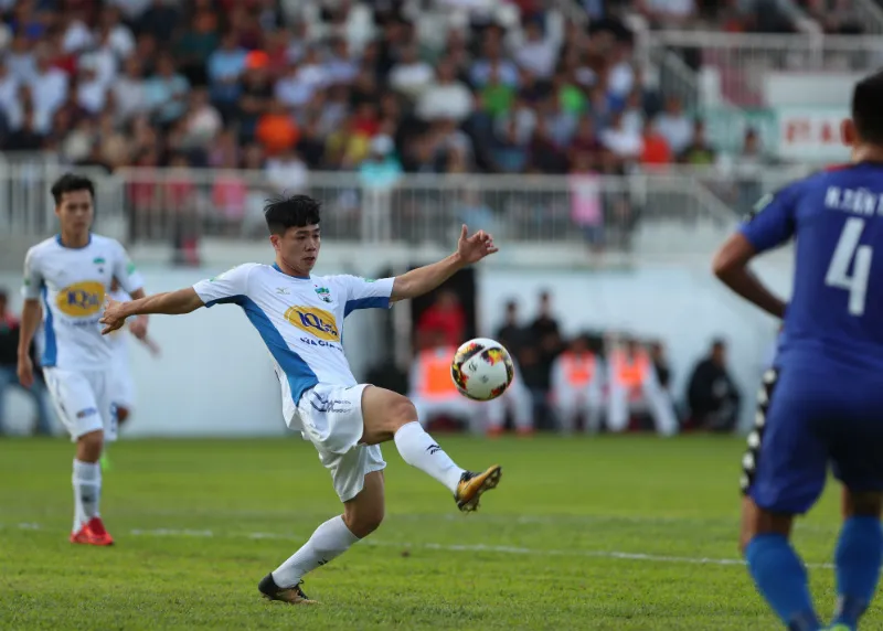 Khởi tranh Nuti Café V-League 2018: Các “hảo thủ” U23 Việt Nam không hạ nổi B.Bình Dương ảnh 2 Khởi tranh Nuti Café V-League 2018: Các “hảo thủ” U23 Việt Nam không hạ nổi B.Bình Dương ảnh 2
