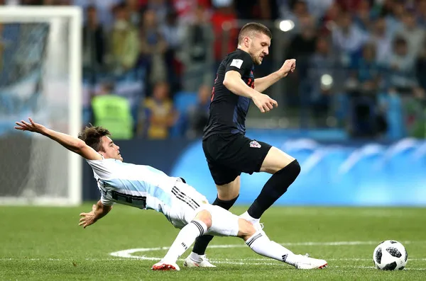 Ante Rebic vụt sáng sau bàn thắng vào lưới Argentina. Ảnh: Zimbio