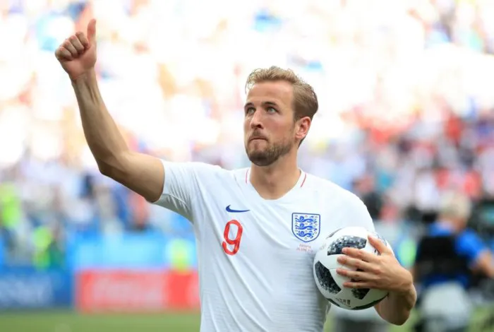 Tiền đạo Harry Kane xúc động trước lòng dũng cảm của bé Ben Williams.