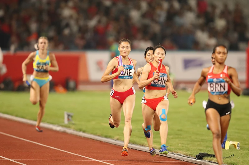 Quách Thị Lan giúp tổ 4x400m nữ giành HCĐ tại Asiad 2018