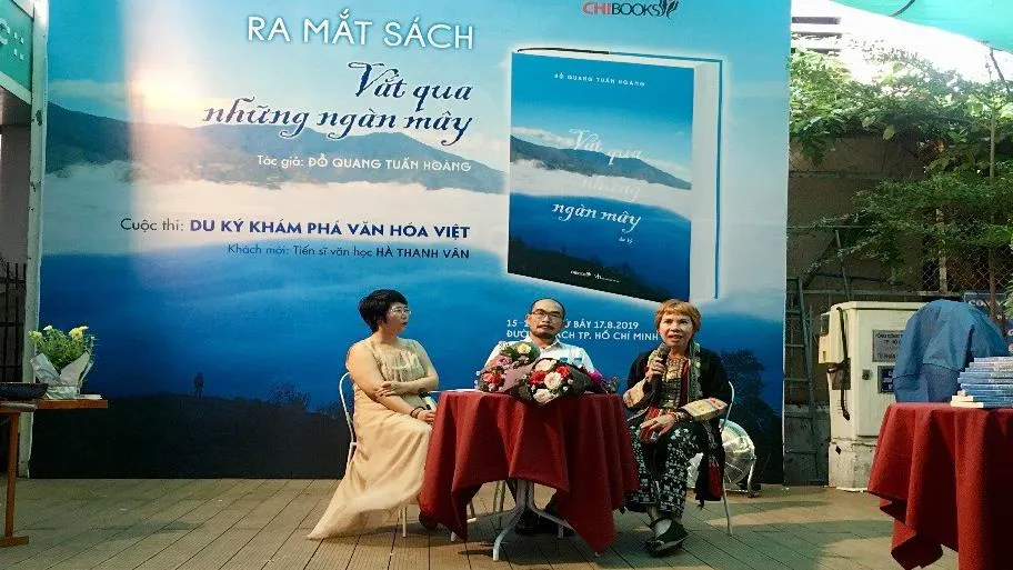 Ra mắt sách “Vắt qua những ngàn mây” ảnh 1