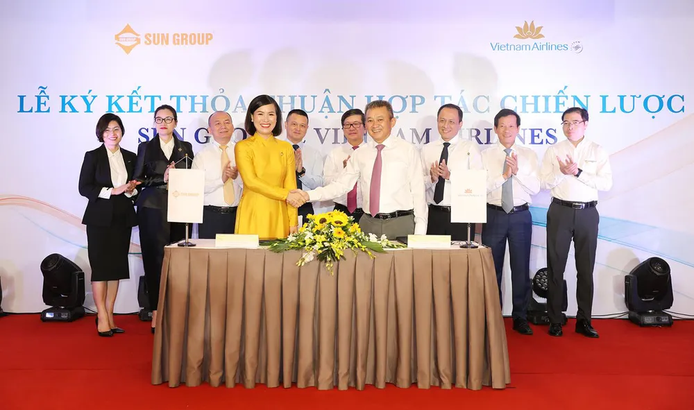 Vietnam Airlines và Sun Group ký kết thỏa thuận hợp tác chiến lược ảnh 1 Vietnam Airlines và Sun Group ký kết thỏa thuận hợp tác chiến lược ảnh 1