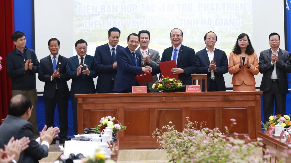 Tập đoàn T&T Group trao tặng tỉnh Hà Giang 1.000 căn nhà tình nghĩa ảnh 2