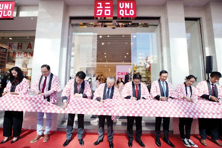 UNIQLO Đồng Khởi đón hơn 13.000 khách ngày khai trương