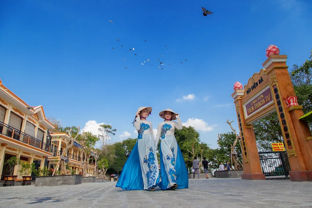 Khám phá Núi Bà Đen nổi tiếng bậc nhất Tây Ninh ảnh 2