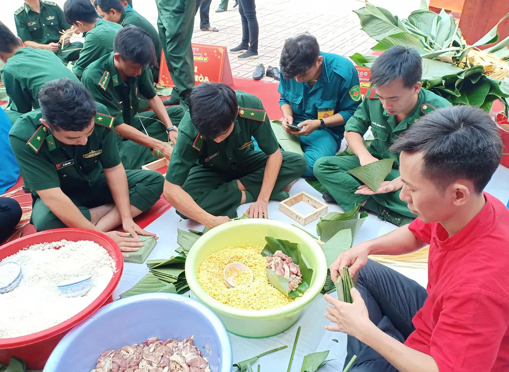 Lính Biên phòng thành phố giữ bình yên cho dân đón Tết ảnh 1 Lính Biên phòng thành phố giữ bình yên cho dân đón Tết ảnh 1
