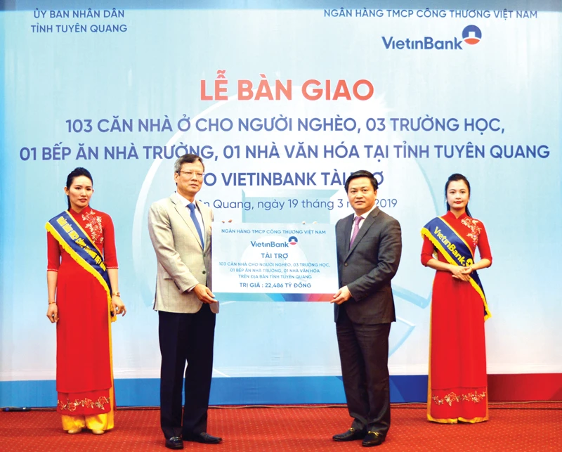 Không chỉ hoàn thành xuất sắc nhiệm vụ chính trị và công tác xây dựng Đảng, VietinBank còn tiên phong trong việc thực hiện có hiệu quả công tác an sinh xã hội