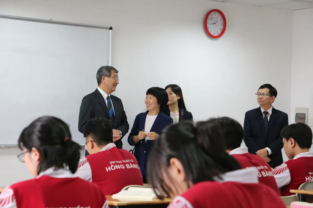 Tổng lãnh sự Nhật Bản thăm Trường Đại học Quốc tế Hồng Bàng ảnh 1