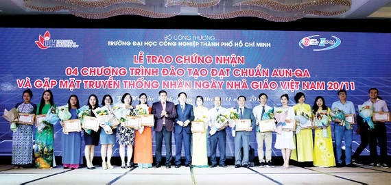 Nhiều chương trình đào tạo của trường đạt chuẩn kiểm định quốc tế và khu vực ASEAN