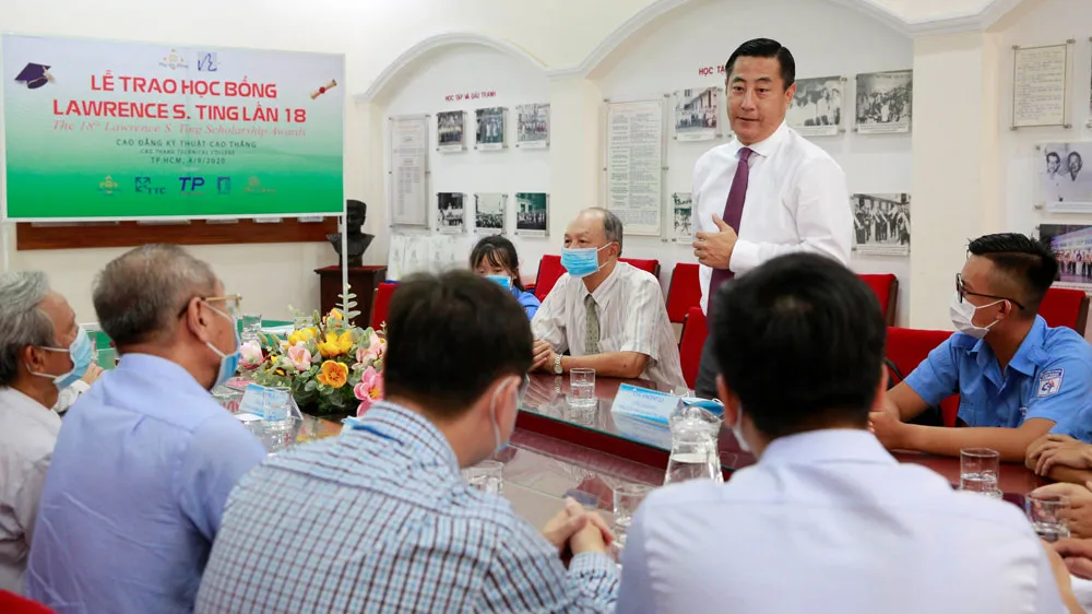 Trao học bổng Lawrence S.Ting cho sinh viên Trường Cao đẳng Kỹ thuật Cao Thắng ảnh 3