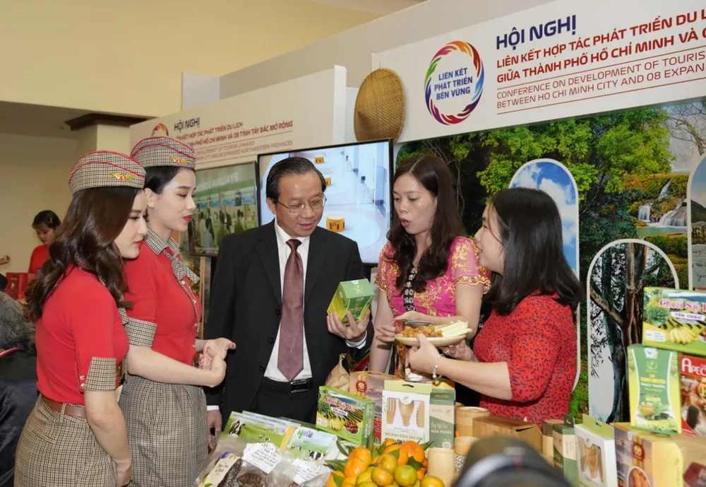 Vietjet cùng liên kết du lịch TPHCM với Tây Bắc, Đông Bắc và miền Trung ảnh 4 Vietjet cùng liên kết du lịch TPHCM với Tây Bắc, Đông Bắc và miền Trung ảnh 4