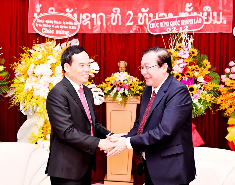 Điện mừng 45 năm Quốc khánh Lào ảnh 1