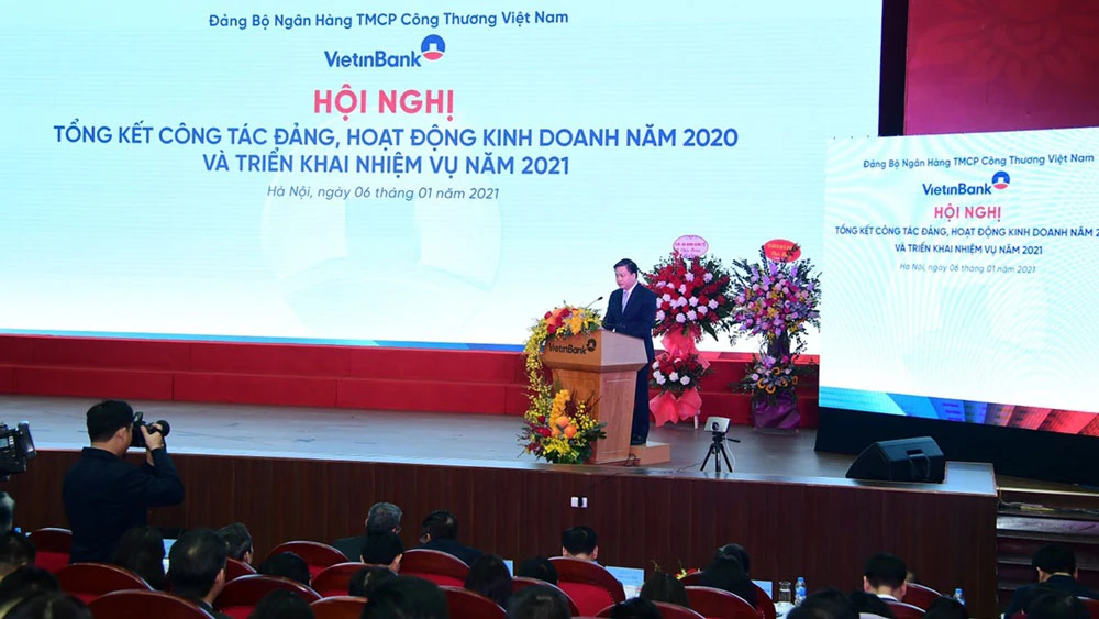 Năm 2020, VietinBank đã cắt giảm gần 5.000 tỷ đồng lợi nhuận từ việc giảm lãi suất cho vay, phí, thoái lãi để hỗ trợ doanh nghiệp, người dân