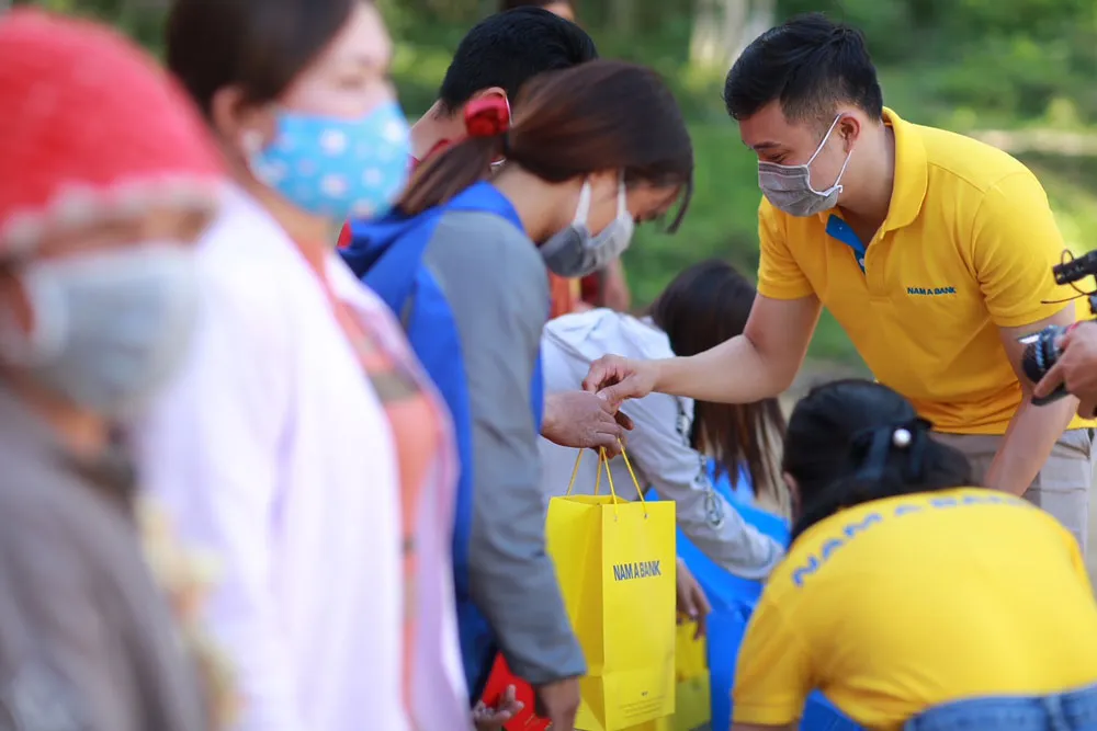 Tết ấm đến với Trà Leng và Rào Trăng ảnh 4