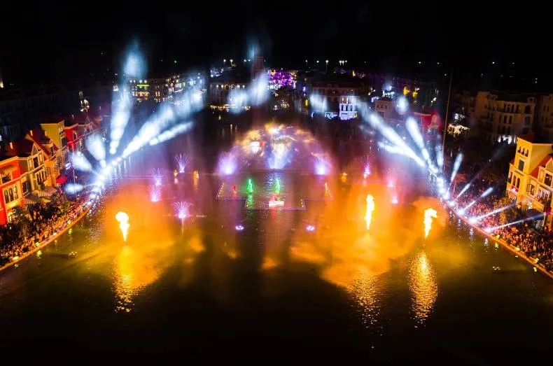 Choáng ngợp trong đêm công diễn “Sắc màu Venice”  ảnh 8