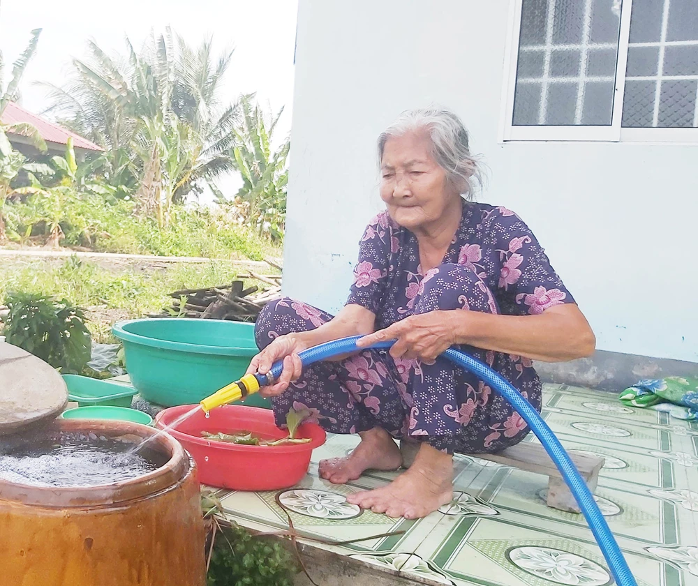 Nhiều hộ dân ở xã Nguyễn Phích (huyện U Minh, tỉnh Cà Mau) không còn lo thiếu nước vào mùa khô