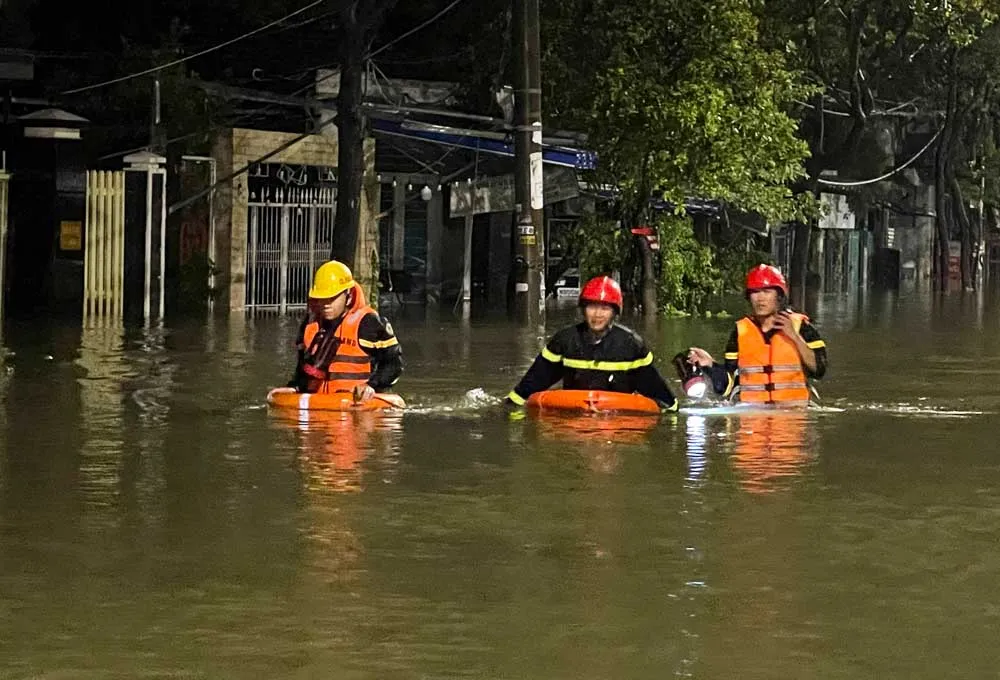 Mưa lũ qua đi, tình người ở lại ảnh 1