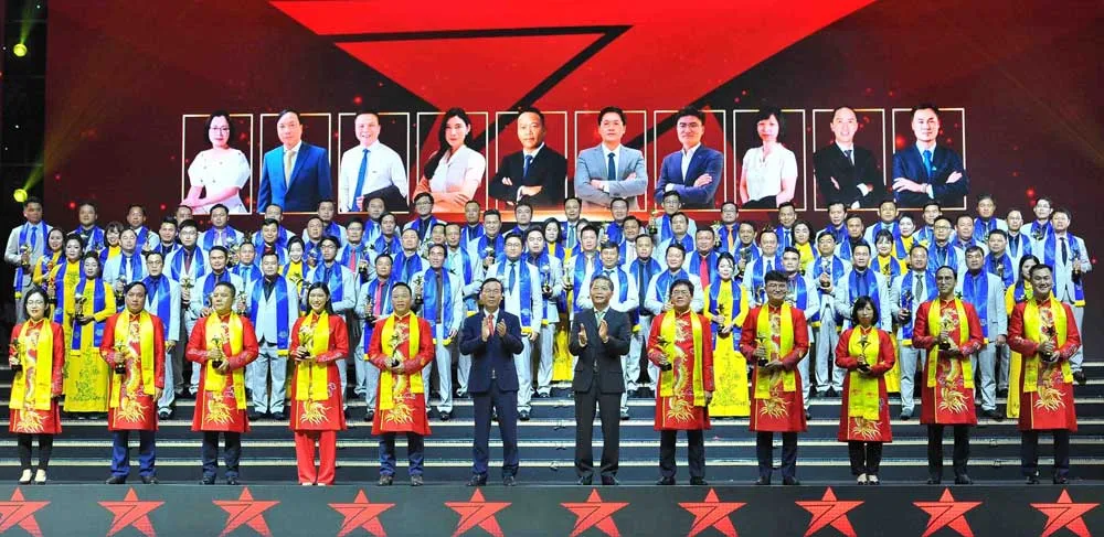 Chủ tịch nước Nguyễn Xuân Phúc: Đất nước đã có lớp doanh nhân có tâm, tài ảnh 1