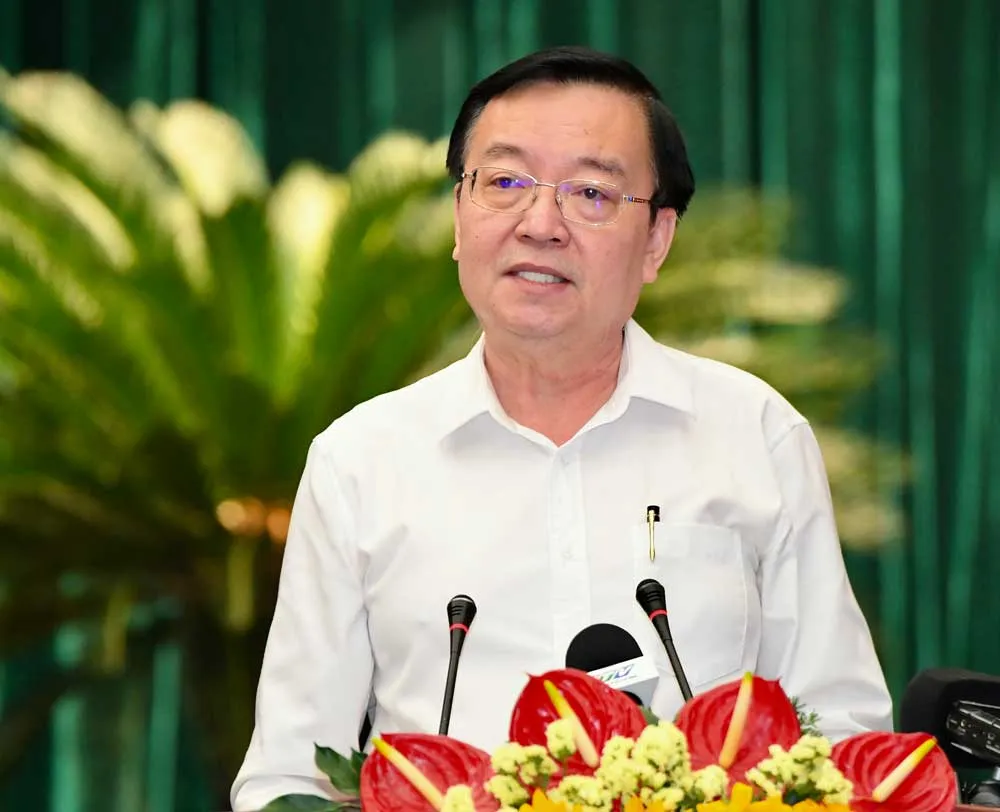 Phó Trưởng ban Thường trực Ban Tuyên giáo Thành ủy TPHCM Lê Hồng Sơn thông tin tại buổi họp mặt. Ảnh: VIỆT DŨNG Phó Trưởng ban Thường trực Ban Tuyên giáo Thành ủy TPHCM Lê Hồng Sơn thông tin tại buổi họp mặt. Ảnh: VIỆT DŨNG