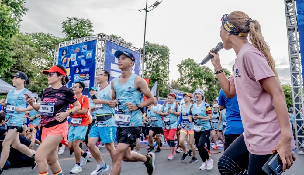 Bạn trẻ nên tham gia các hoạt động thể thao để rèn luyện sức khỏe và kết nối. (Ảnh: Một giải chạy ở Bà Rịa - Vũng Tàu năm 2022)