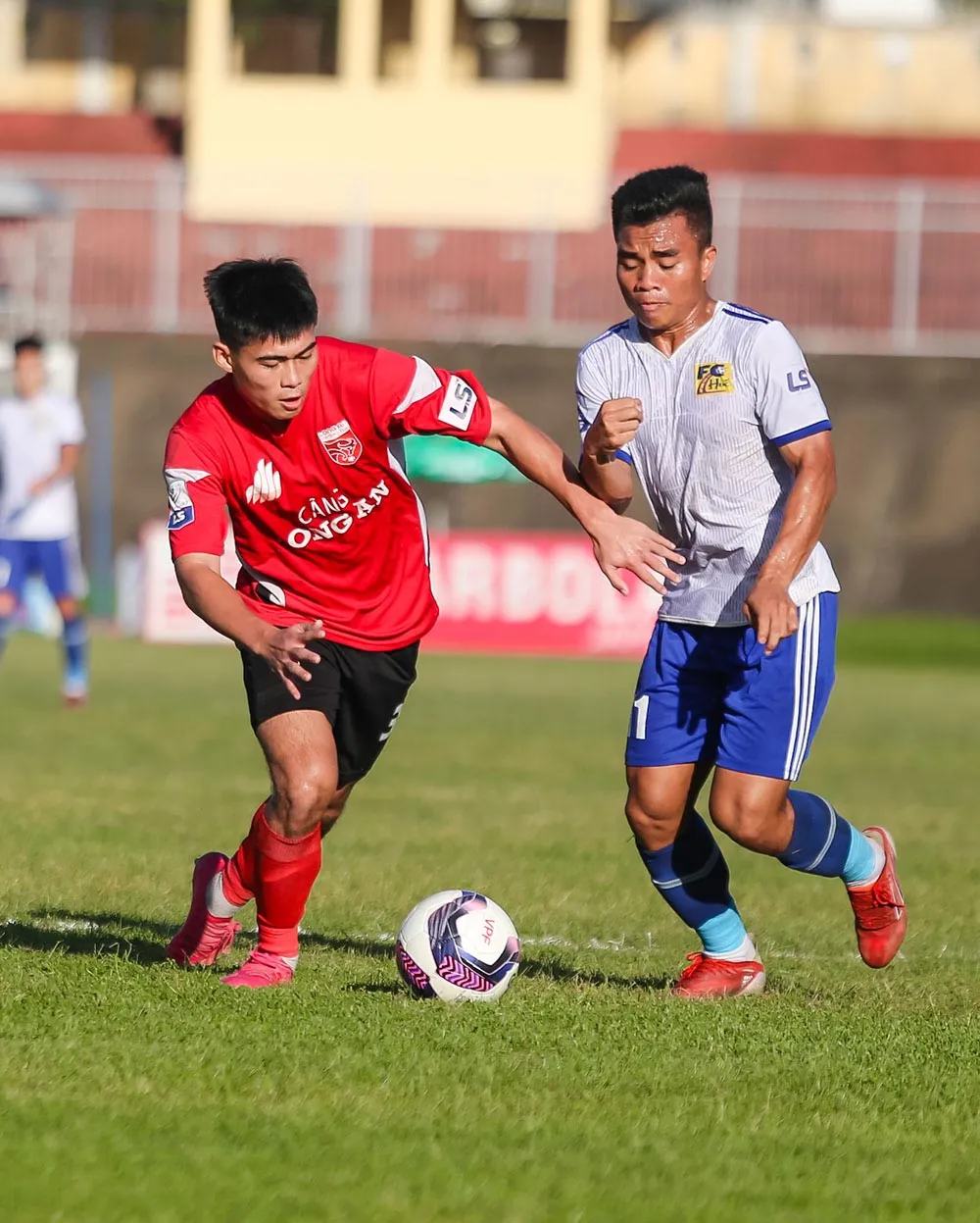 Long An là đội hiếm hoi ở giải hạng nhất có sự ổn định về lực lượng từ các tuyến trẻ. Ảnh: THANH QUỐC