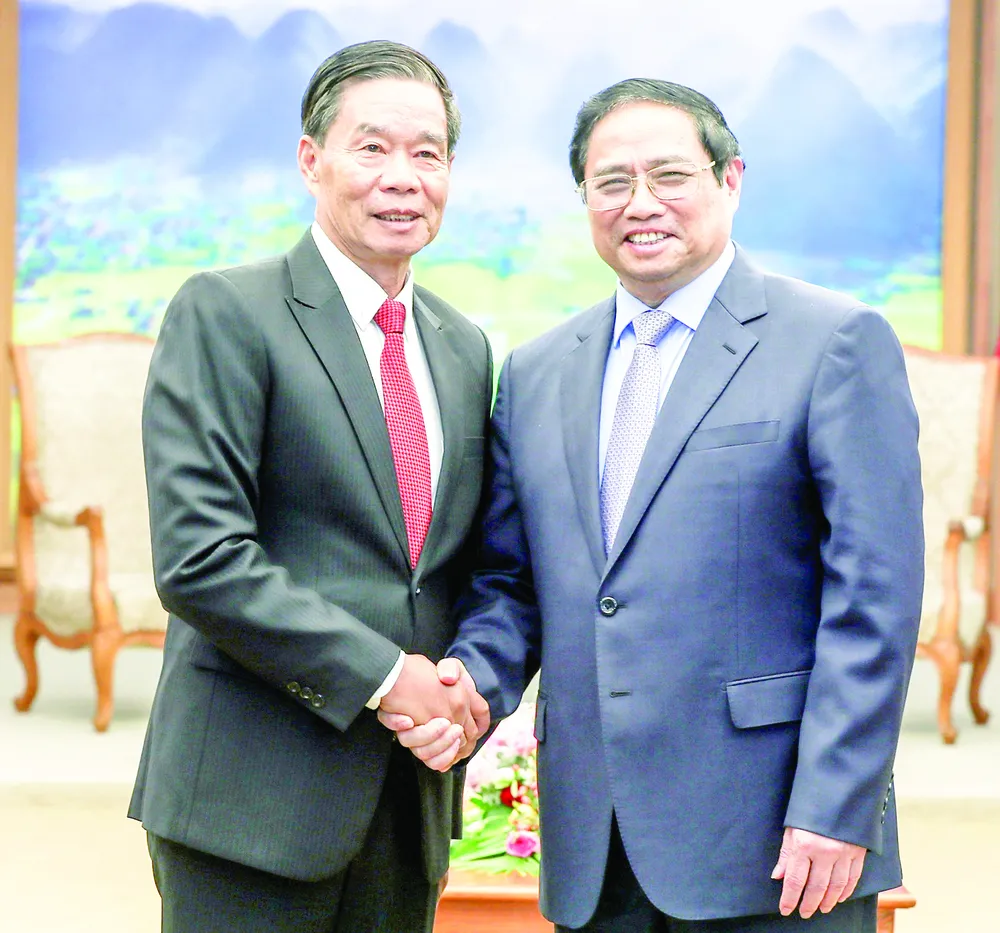Thủ tướng Phạm Minh Chính tiếp Chủ tịch Ủy ban Trung ương Mặt trận Lào xây dựng đất nước Sinlavong Khoutphaythoune. Ảnh: VIẾT CHUNG Thủ tướng Phạm Minh Chính tiếp Chủ tịch Ủy ban Trung ương Mặt trận Lào xây dựng đất nước Sinlavong Khoutphaythoune. Ảnh: VIẾT CHUNG
