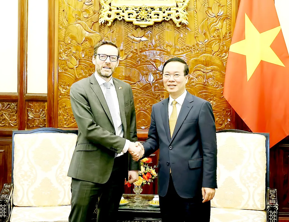 Chủ tịch nước Võ Văn Thưởng tiếp Đại sứ Vương quốc Liên hiệp Anh và Bắc Ireland tại Việt Nam Iain Frew. Ảnh: TTXVN Chủ tịch nước Võ Văn Thưởng tiếp Đại sứ Vương quốc Liên hiệp Anh và Bắc Ireland tại Việt Nam Iain Frew. Ảnh: TTXVN