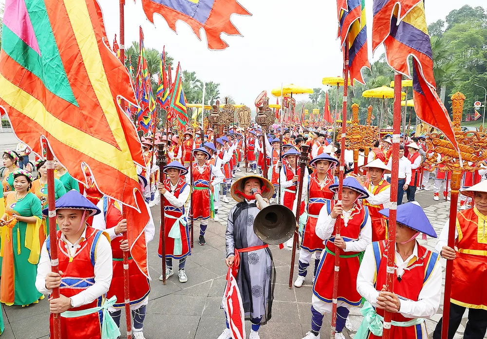 Lễ rước kiệu của các xã, phường vùng ven di tích lịch sử Đền Hùng, tỉnh Phú Thọ, ngày 26-4-2023. Ảnh: VIẾT CHUNG Lễ rước kiệu của các xã, phường vùng ven di tích lịch sử Đền Hùng, tỉnh Phú Thọ, ngày 26-4-2023. Ảnh: VIẾT CHUNG