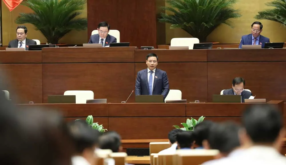 Bộ trưởng Bộ GTVT Nguyễn Văn Thắng trả lời chất vấn chiều 7-6. Ảnh: QUANG PHÚC Bộ trưởng Bộ GTVT Nguyễn Văn Thắng trả lời chất vấn chiều 7-6. Ảnh: QUANG PHÚC