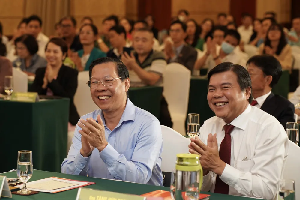 Chủ tịch UBND TPHCM Phan Văn Mãi tham dự hội thảo. Ảnh: HOÀNG HÙNG Chủ tịch UBND TPHCM Phan Văn Mãi tham dự hội thảo. Ảnh: HOÀNG HÙNG