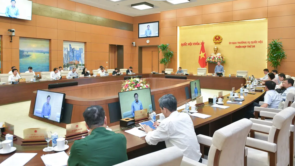 Quang cảnh phiên họp UBTVQH về công tác dân nguyện Quang cảnh phiên họp UBTVQH về công tác dân nguyện