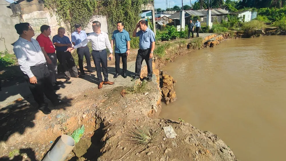 Sạt lở bờ sông Giao Hòa Sạt lở bờ sông Giao Hòa