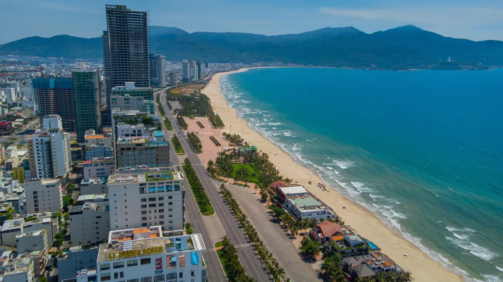 Hàng loạt doanh nghiệp ven biển Đà Nẵng gặp khó khi tiền thuê đất tăng cao. Ảnh: XUÂN QUỲNH Hàng loạt doanh nghiệp ven biển Đà Nẵng gặp khó khi tiền thuê đất tăng cao. Ảnh: XUÂN QUỲNH