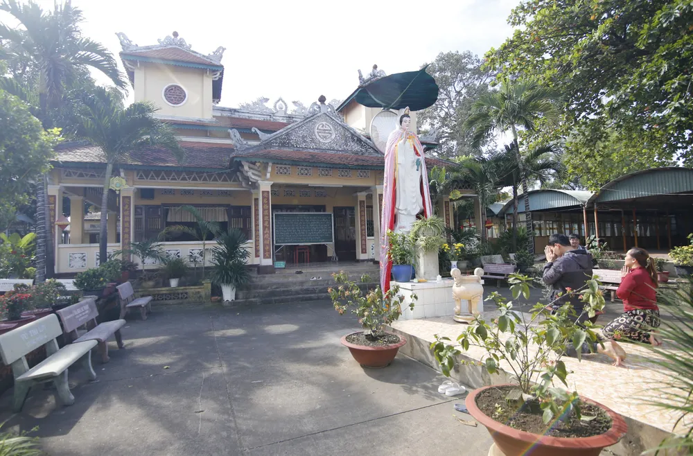 Chùa Đại Giác cổ tự. Ảnh: VĂN PHONG chua-dai-gia-co-tu-la-noi-nguoi-dan-bien-hoa-thuong-xuyen-den-chiem-bai-anh-van-phong-7562.jpg