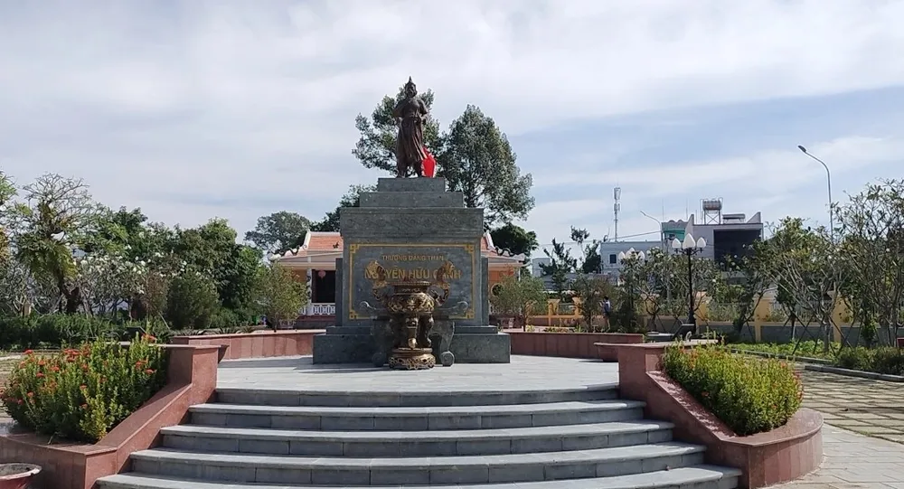 Đền thờ Nguyễn Hữu Cảnh. Ảnh: HOÀNG BẮC den-tho-nguyen-huu-canh-anh-hoang-bac-1009.jpg