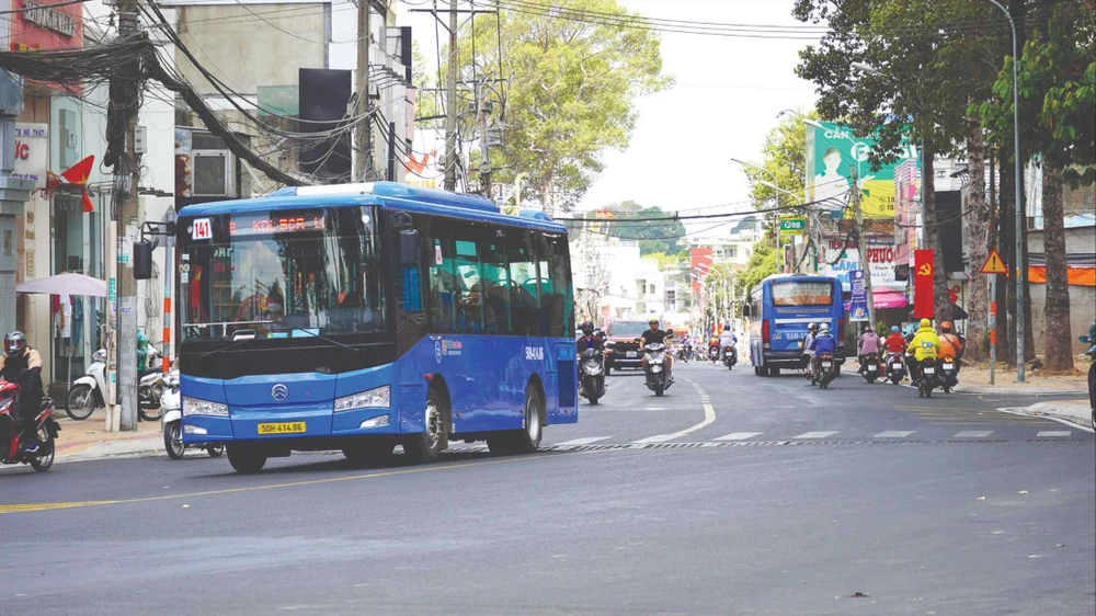 Công trình xây dựng hệ thống thoát nước đường Võ Văn Ngân, TP Thủ Đức, vừa được đưa vào sử dụng, góp phần hạn chế tình trạng ngập nước ở khu vực này. Ảnh: THU HƯỜNG