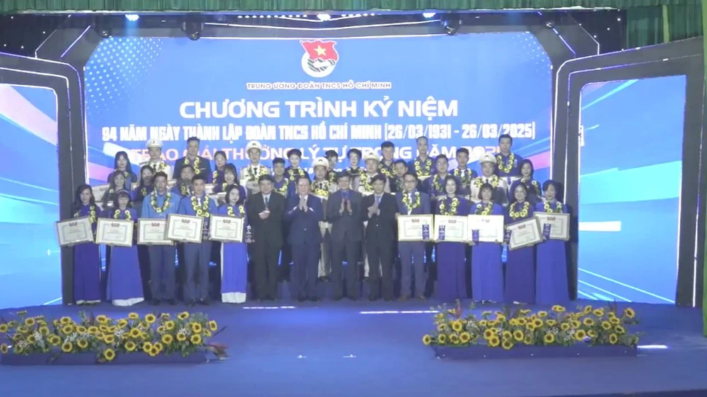 Giải thưởng Lý Tự Trọng năm 2025 được trao cho 100 cán bộ Đoàn cấp cơ sở có thành tích xuất sắc