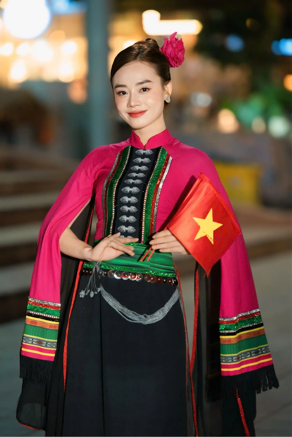 Ca sĩ trẻ Miha Cn4 goctre.jpg