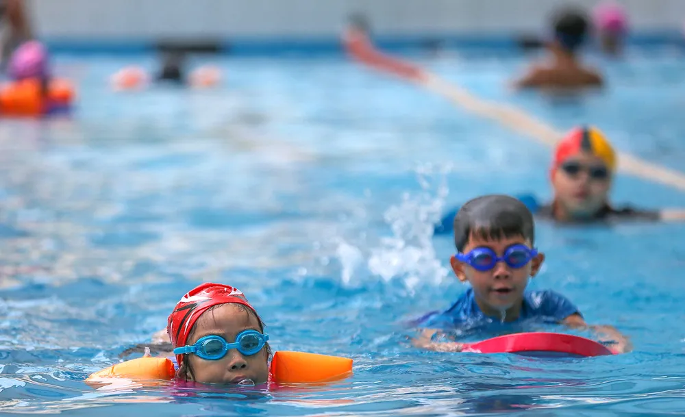 Cours de natation à l'été 2025 au Centre de sports aquatiques Yet Kieu, District 1, HCMV PSA Anh11-bơi.jpg