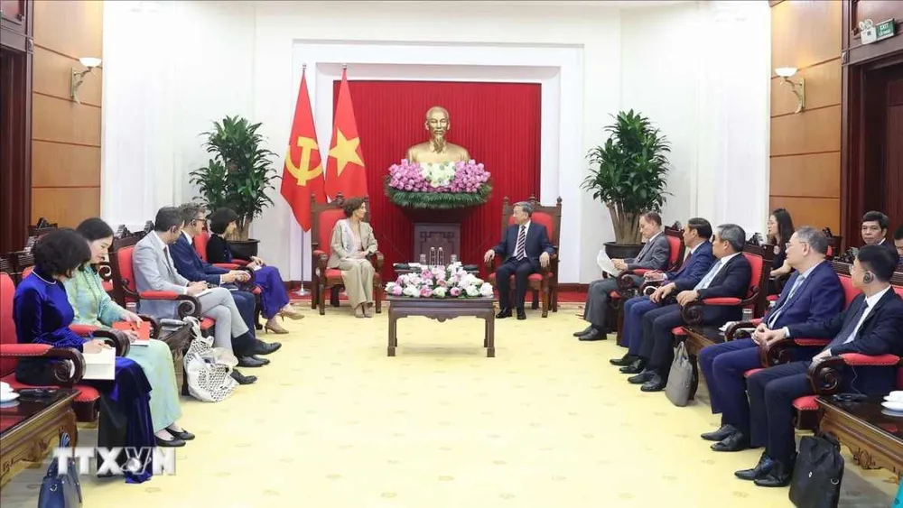 Quang cảnh buổi tiếp. Ảnh: TTXVN tong-bi-thu-tong-giam-doc-unesco-3.jpg
