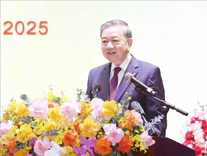 Tổng Bí thư Tô Lâm phát biểu chỉ đạo Đại hội đại biểu Đảng bộ xã Nghĩa Trụ lần thứ nhất. Ảnh: TTXVN TBT-1.jpg