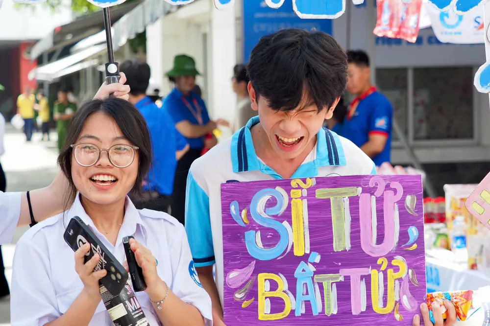 Thí sinh tham gia Kỳ thi Tốt nghiệp THPT 2025. Ảnh: HOÀNG HÙNG 03236130-cc57-4efa-a227-2fa44171a3ec.jpg