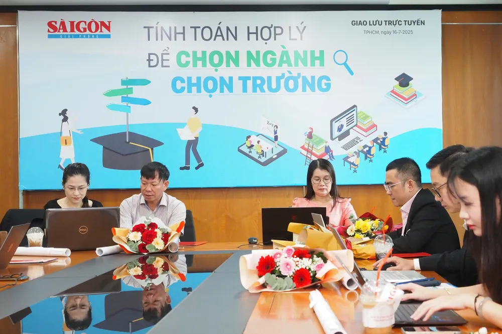 Quang cảnh buổi giao lưu. Ảnh: HOÀNG HÙNG e31f506e-8843-4f4b-8644-8efb007d8468.jpg
