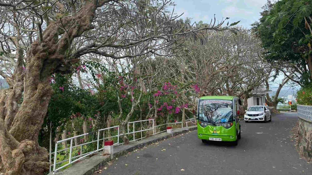 Khách lên ngọn Hải đăng Vũng Tàu tham quan, trải nghiệm