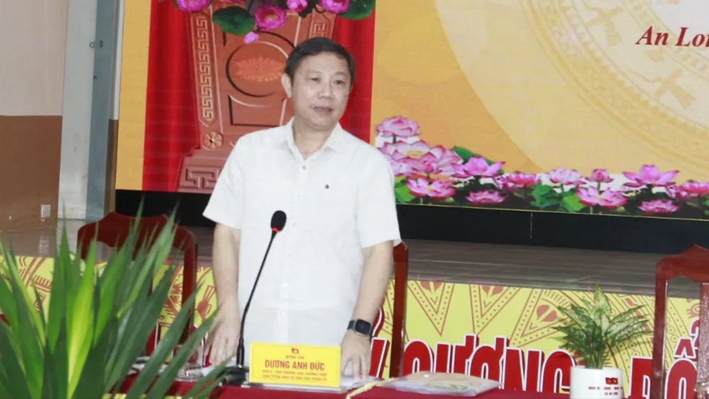 Đồng chí Dương Anh Đức phát biểu kết luận buổi làm việc. Ảnh: XUÂN TRUNG _MG_1445.JPG