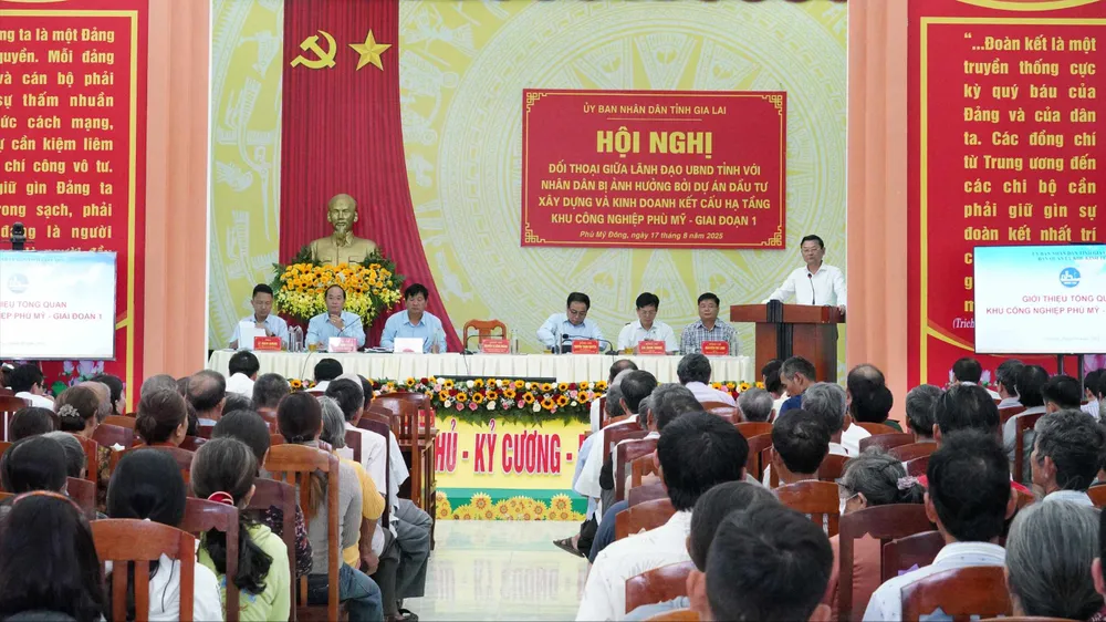 Quang cảnh buổi đối thoại dsc07729-8733-6794.jpg